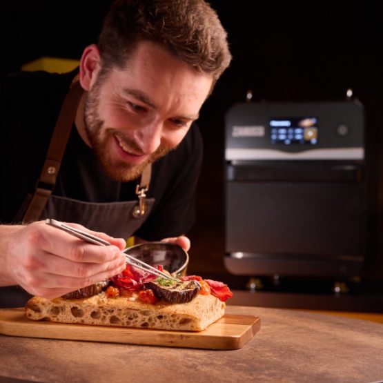 EazyGO_chef-555x555.jpg